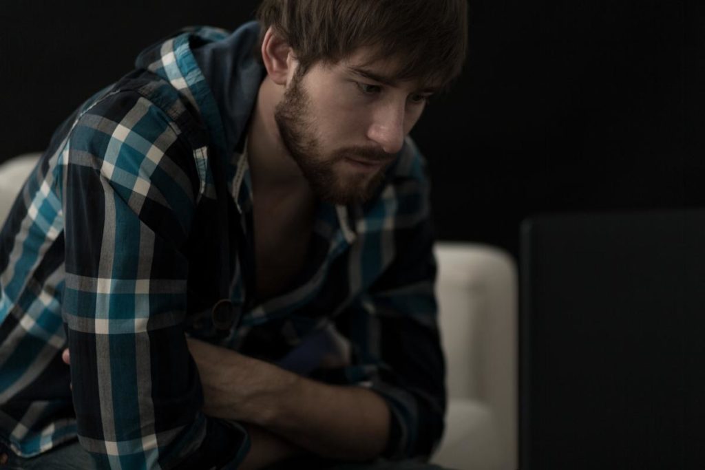 man looking distraught after understanding xanax withdrawal symptoms